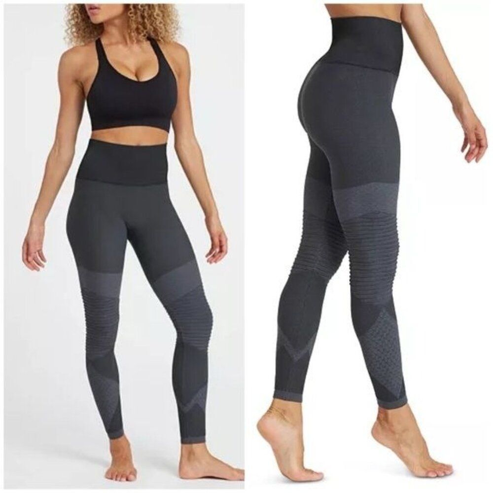 SPANX Look at Me Now Seamless Moto Leggings in Índigo Sky Size S
